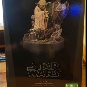 Star Wars – ARTFX Full-Size Statue – Yoda light up